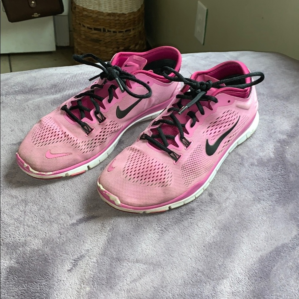 Nike free runs